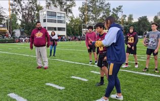 Visita a Redskins pateadora de Pumas CU