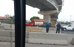 Vuelca vehículo en Chalco-Ixtapaluca; el conductor perdió el control