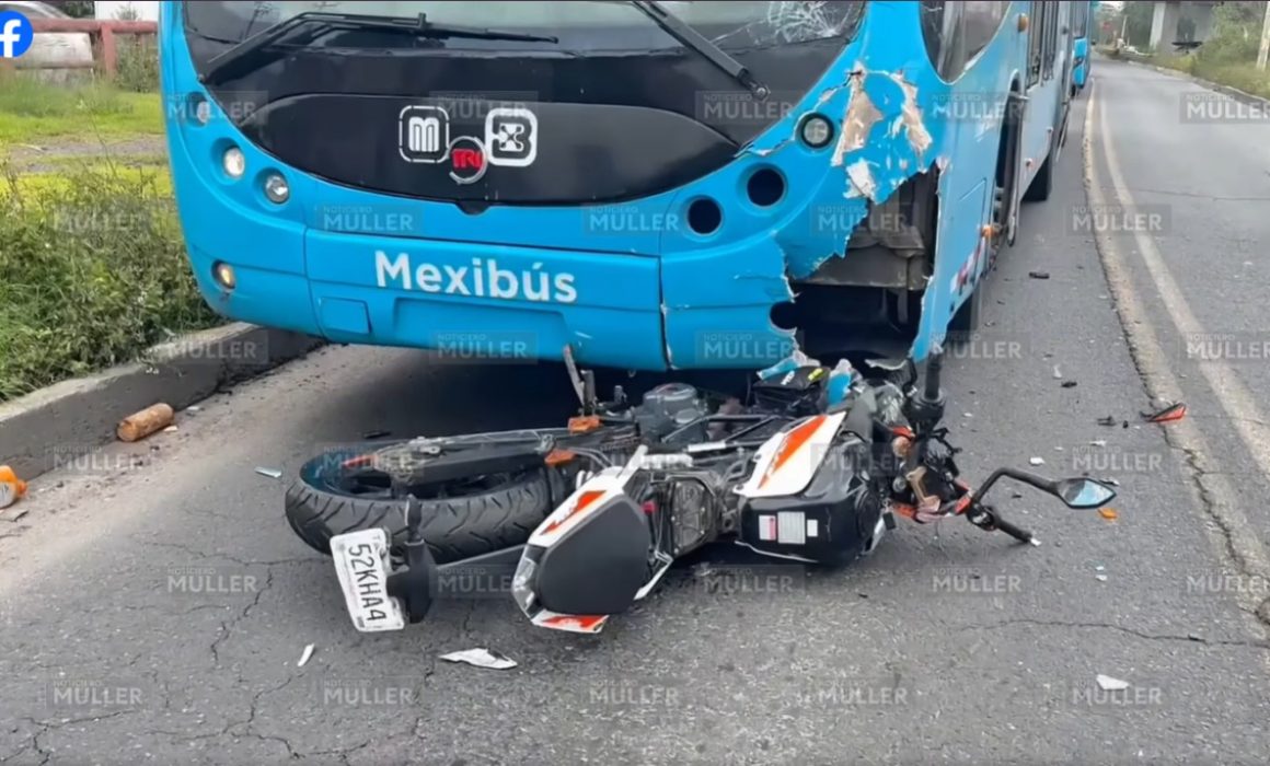 Provoca accidente imprudencia de motociclista en Ecatepec