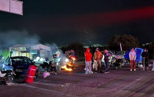 Bloquean en la Chalco–Tláhuac denuncian presunta extorsión policial