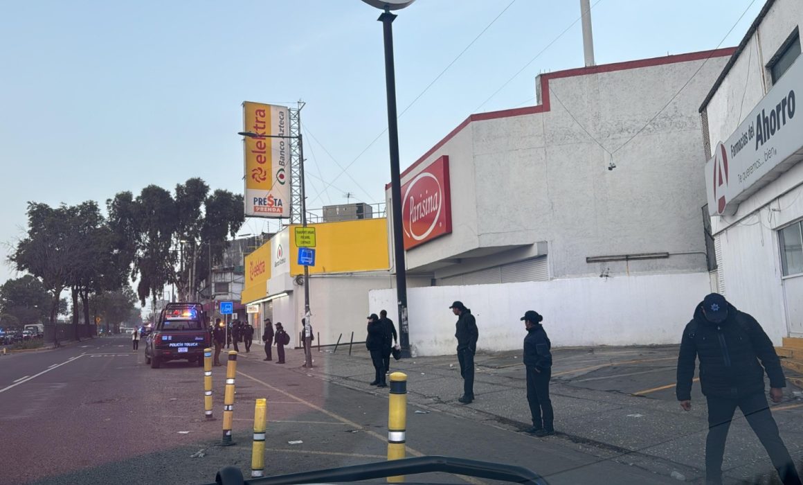 Realizan operativo contra el comercio ambulante en la terminal de Toluca