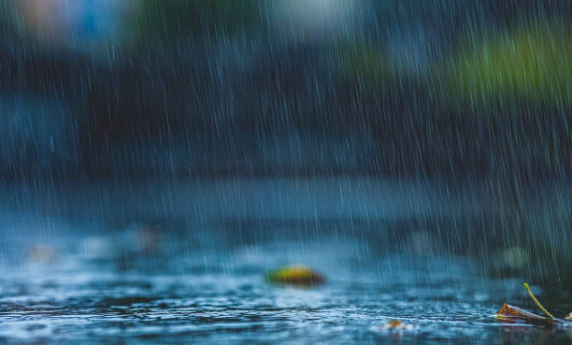 Se desborda presa por lluvias en Chimalhuacán