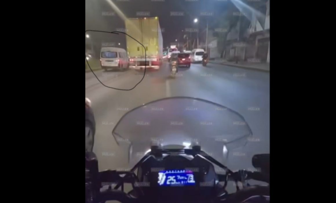 Captan a sujeto manejando a exceso de velocidad