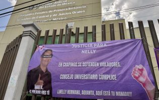 Acusan hostigamiento en juicio contra rector de la UACh en Texcoco