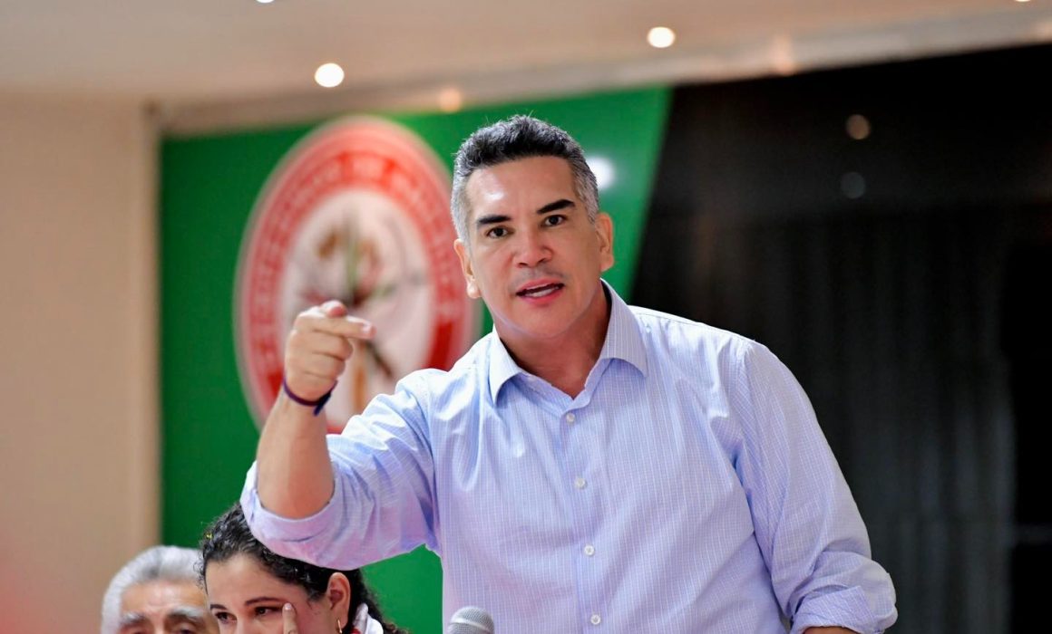 Pateó Alito Moreno a miembro del pueblo