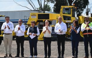 Arranca rehabilitación de carreteras federales en Acolman con trenes de pavimentación