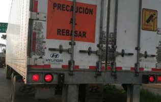 Aseguran caja seca con mercancía robada valuada en 850 mil pesos en Ecatepec