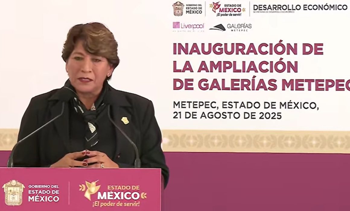 Asiste Delfina Gómez a la ampliación de Galerías Metepec