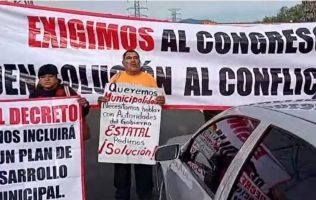 Bloquean Texcoco-Lechería por conflicto entre Ecatepec y Acolman