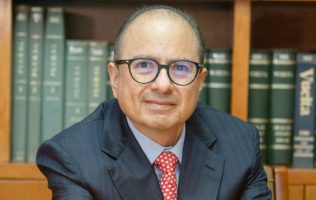 Cada libro conecta la ciencia con la sociedad: Ernesto Villanueva