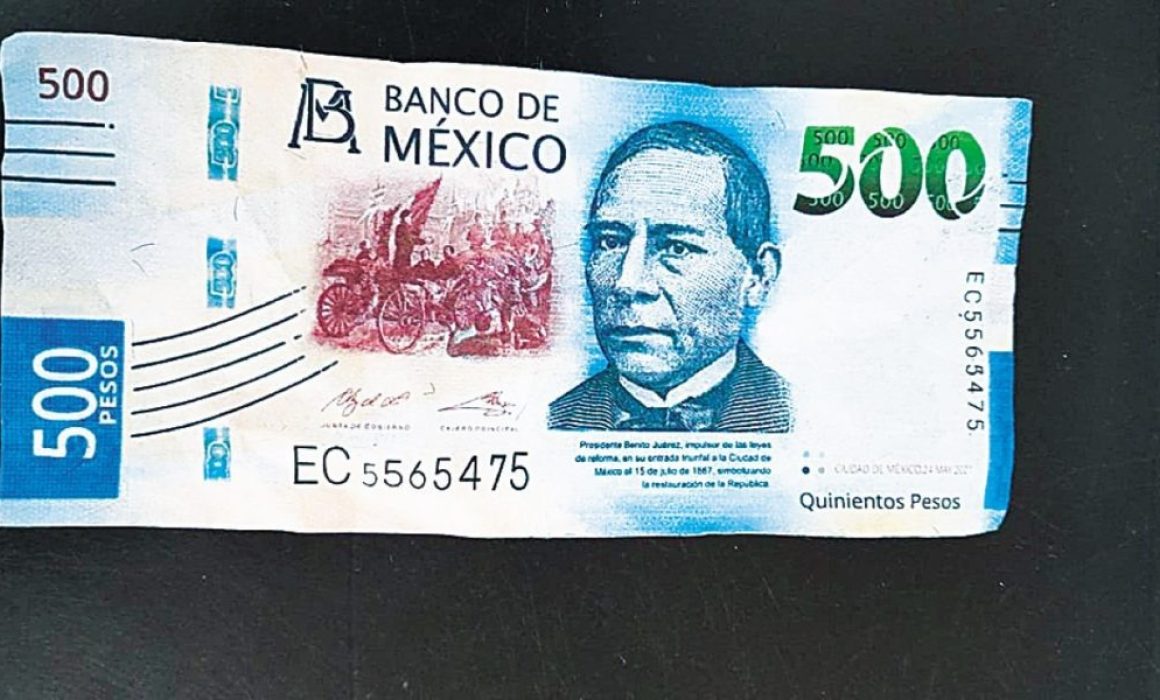 Caen dos estafadores por pagar con billetes falsos en Axapusco