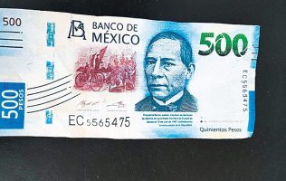 Caen dos estafadores por pagar con billetes falsos en Axapusco