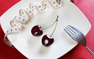 Comparte nutricionista claves para cuidar tu salud sin contar calorías