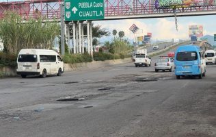 Cuestionan destino de 10 mdp mientras Ixtapaluca sigue llena de baches