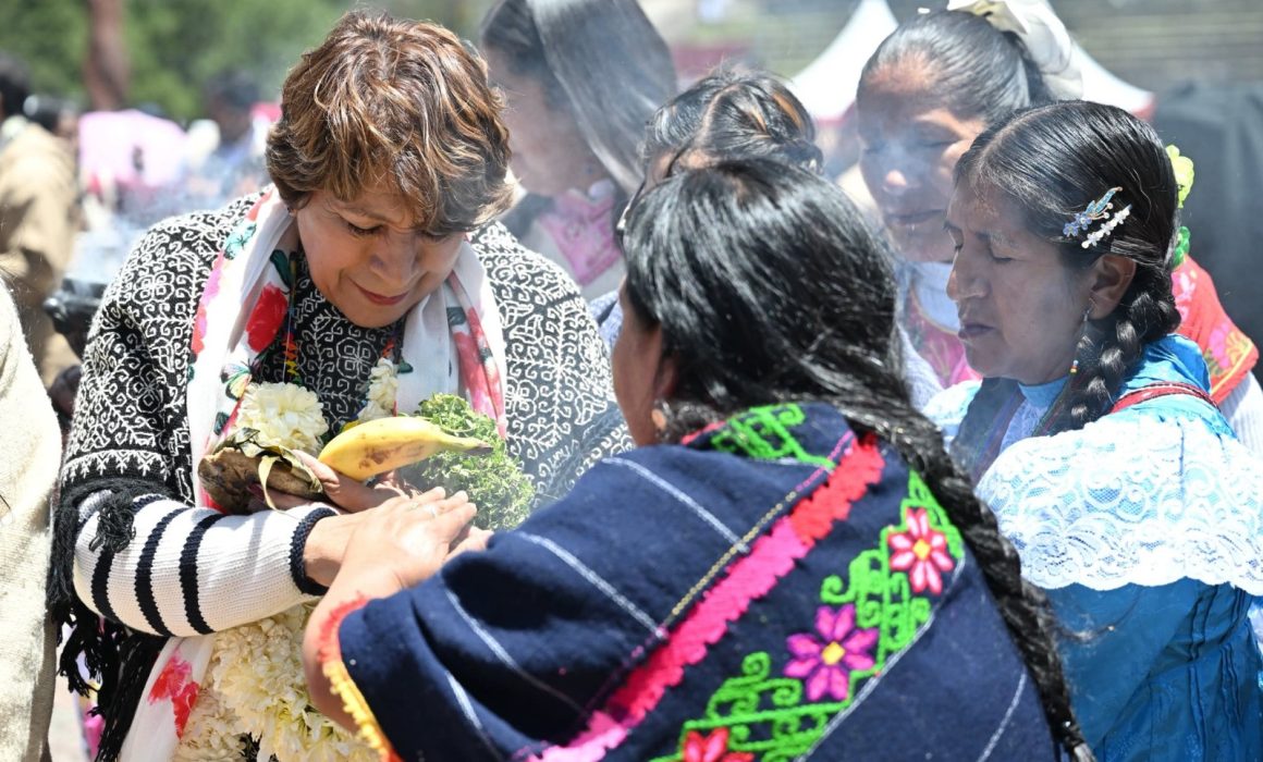 Cada día mexiquenses quieren más a Delfina Gómez, según encuestas
