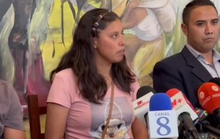 Denuncia madre de Fernandito amenazas e imposición de abogados
