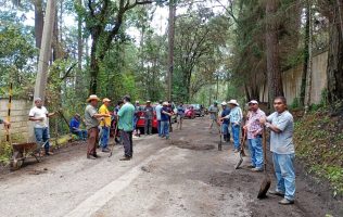 Denuncian descuido en carretera que conecta Valle de Bravo con Otzoloapan