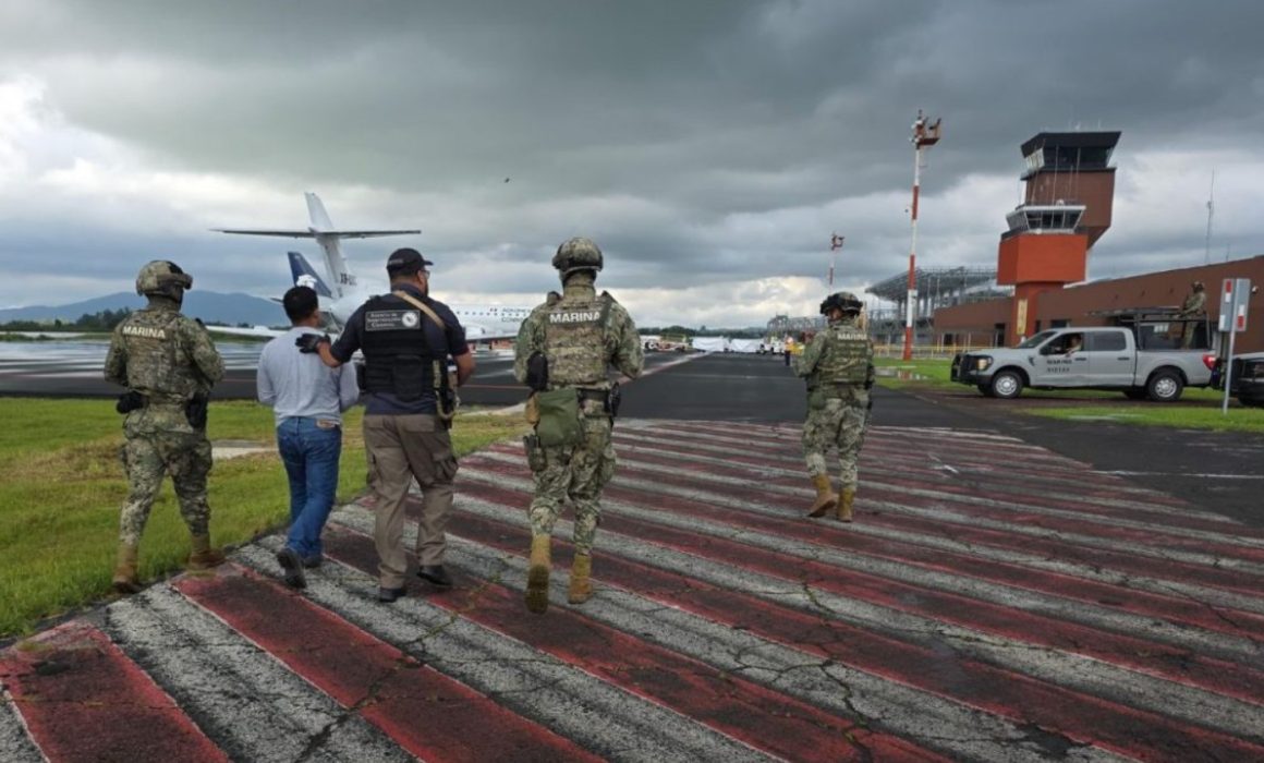 Desarticulan célula de tráfico de armas durante 16 cateos en 3 entidades