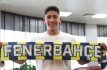 Arriba Edson Álvarez a Estambul para firmar con Fenerbahce