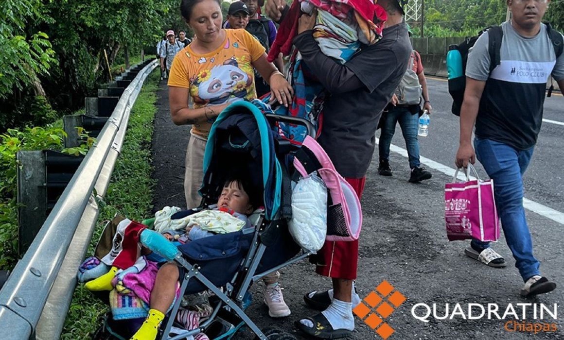En forma ordenada avanza caravana de migrantes a Mapastepec