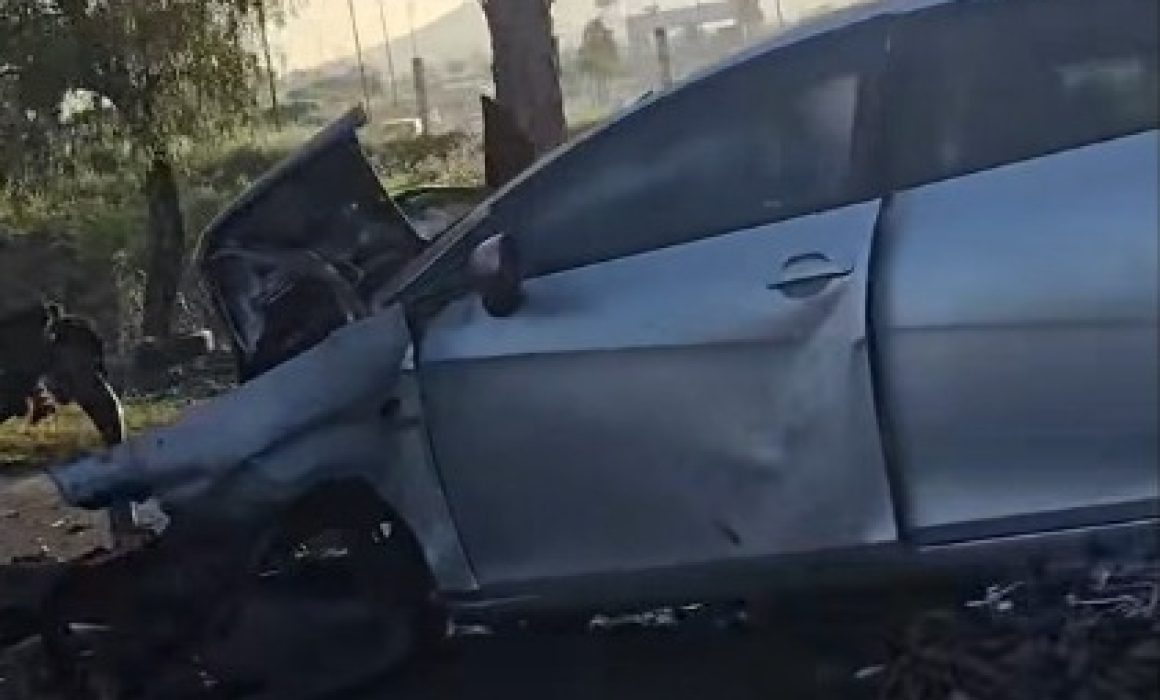 Encontronazo entre autos en Tecámac