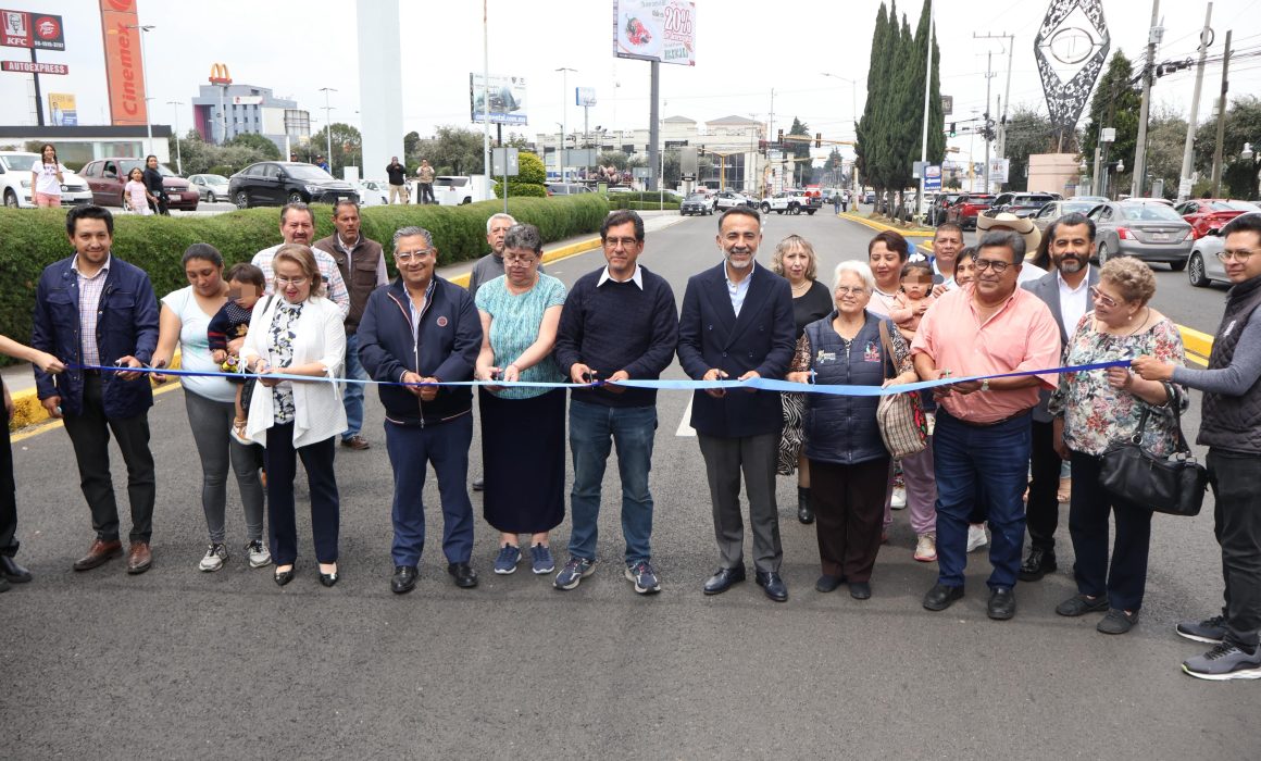 Entrega Fernando Flores rehabilitación de infraestructura vial