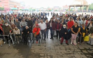 Entrega Tlalnepantla aparatos funcionales a población vulnerable