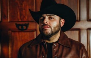 Evita Gerardo Ortiz la cárcel desatando a su manager