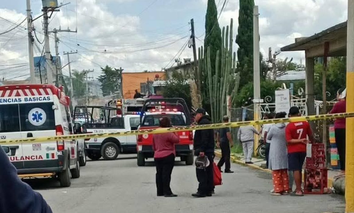 Explosión por pirotecnia daña vivienda en Texcoco