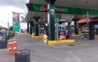 Faltando horas para la quincena, se agota la magna en Edomex