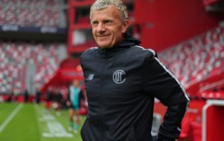 Felicita Patrice Lair a sus Diablitas por el triunfo