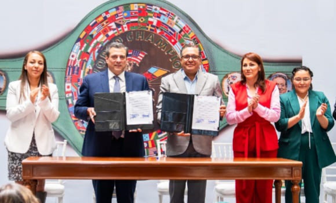 Firman Toluca y Consejo Mundial de Boxeo convenio para fomentar el deporte