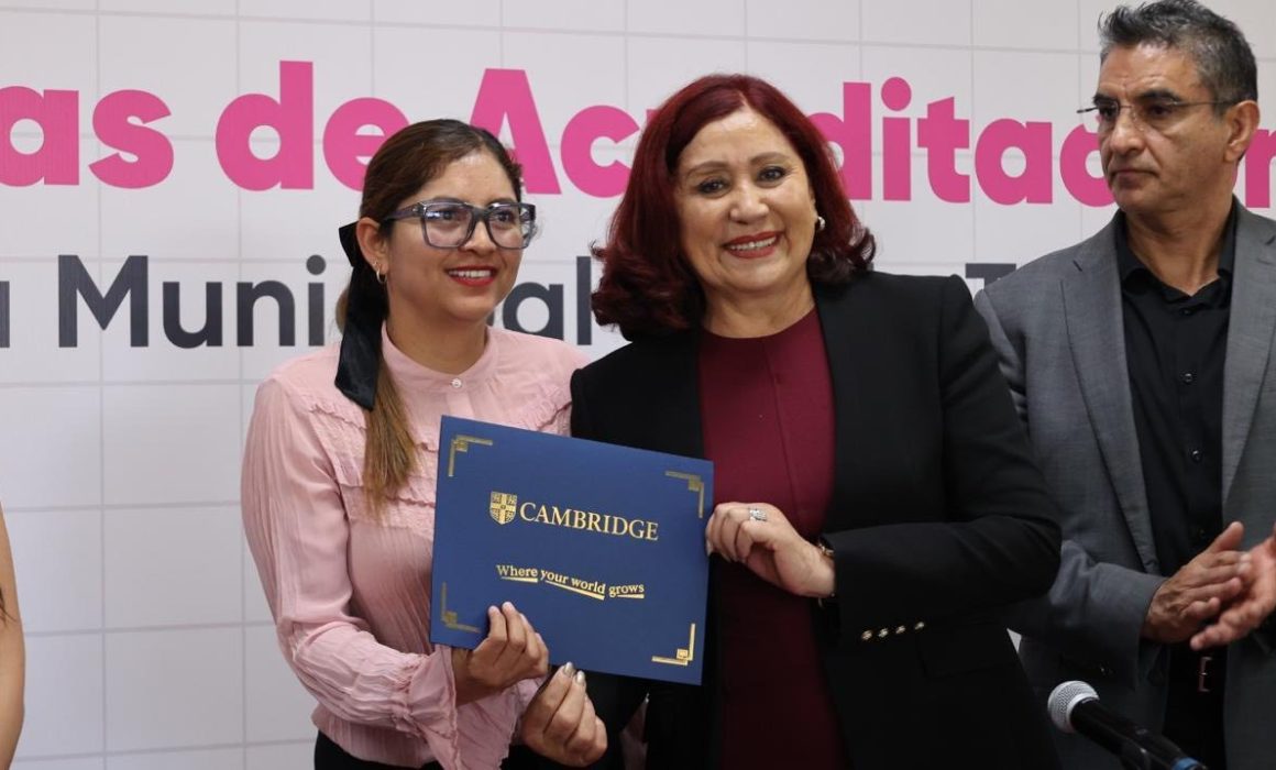Firman convenio Tecámac y Cambridge para enseñar inglés en el DIF
