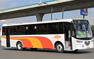 Impacta autobús AMZ a biker en crucero de Jorobas, Huehuetoca