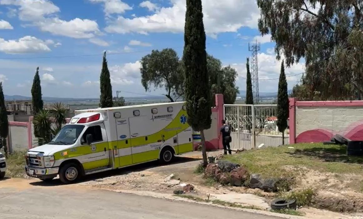 Irrumpen campo santo en Tecámac y ultiman a la encargada
