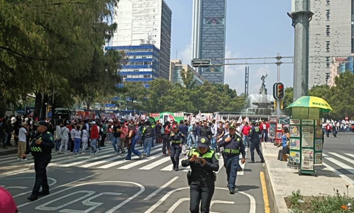 Marchan simpatizantes en apoyo de Alito Moreno