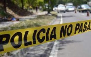 Muere joven tras chocar moto robada contra camión en Chimalhuacán