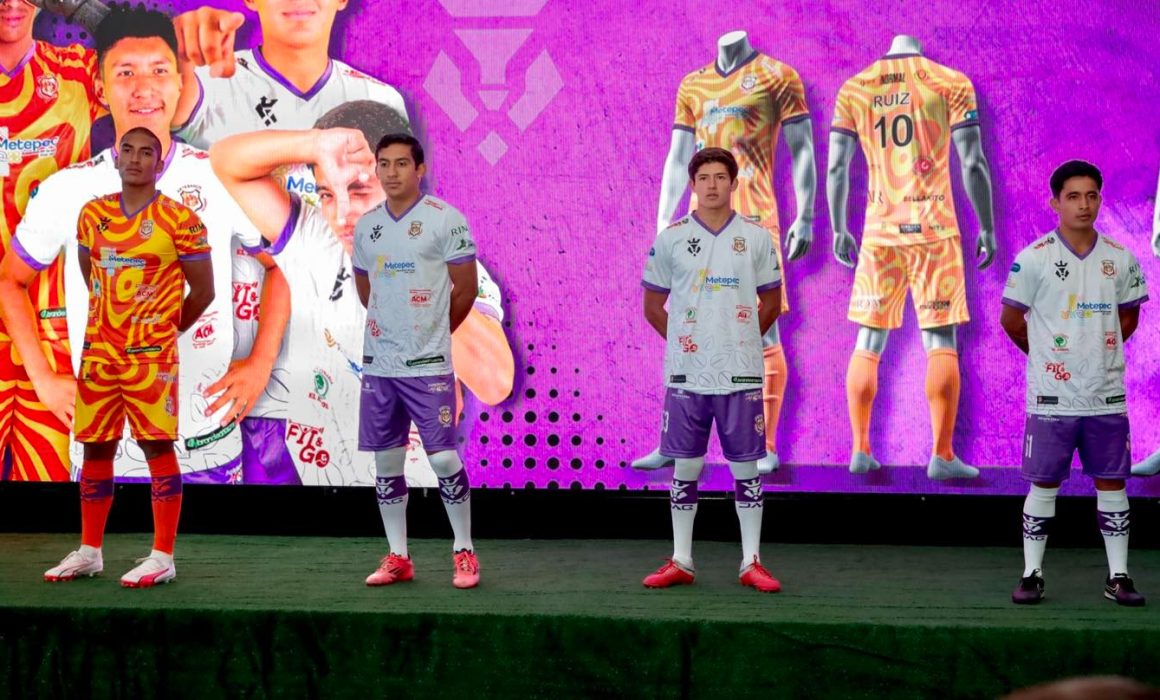 Presenta Fernando Flores Jersey de Artesanos de Metepec