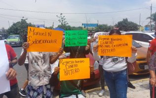 Protestan en Neza contra acusado de fraude y extorsión de predios