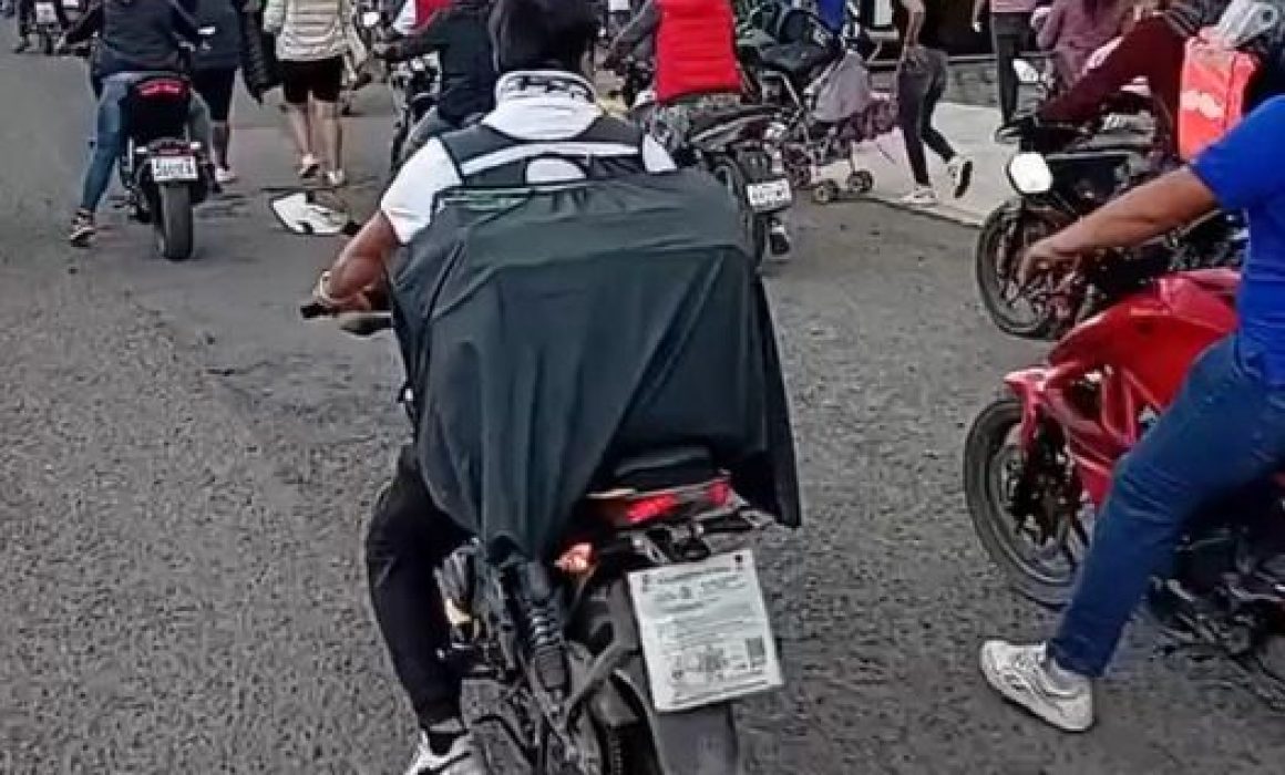 Realizan rodada biker en homenaje a joven atropellada en Metepec