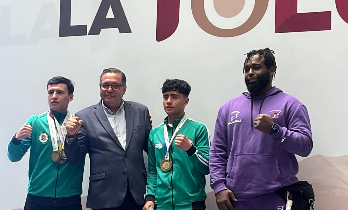 Reconocen a hermanos toluqueños campeones de boxeo