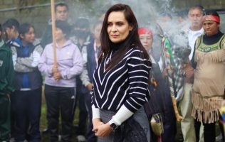 Renueva Erika Olea parque vehicular de la policía en Tianguistenco