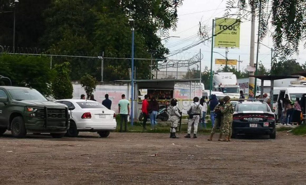 Reportan ataque armado en punto comercial sobre la México-Querétaro