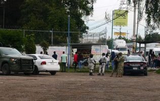 Reportan ataque armado en punto comercial sobre la México-Querétaro