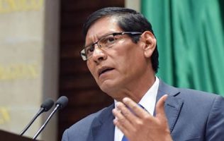 Rinden un minuto de silencio por el fallecimiento del Diputado Federal Juan Romero