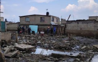 Se desborda río en Tenango del Valle y causa graves daños en casas