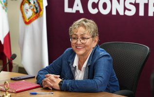 Sonríe alcaldesa de La Paz, Martha Guerrero, ante tragedia de Fernandito