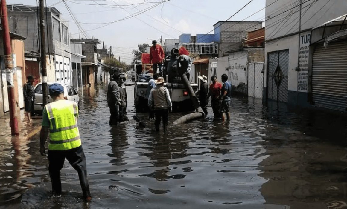 Sufren de nuevo por las lluvias en Ecatepec: están inundados