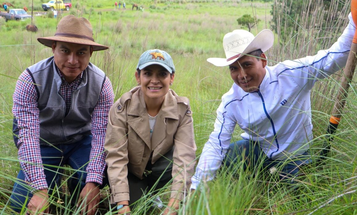 Tianguistenco mantiene estrecha colaboración con Delfina Gómez