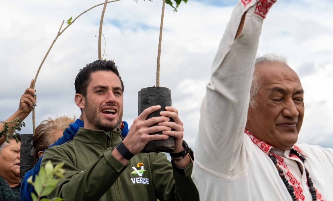 Trabaja Pepe Couttolenc con Delfina Gómez para cuidar el medio ambiente